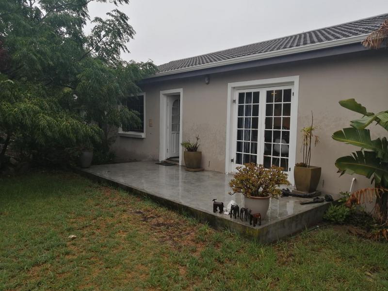 4 Bedroom Property for Sale in Sandbaai Western Cape